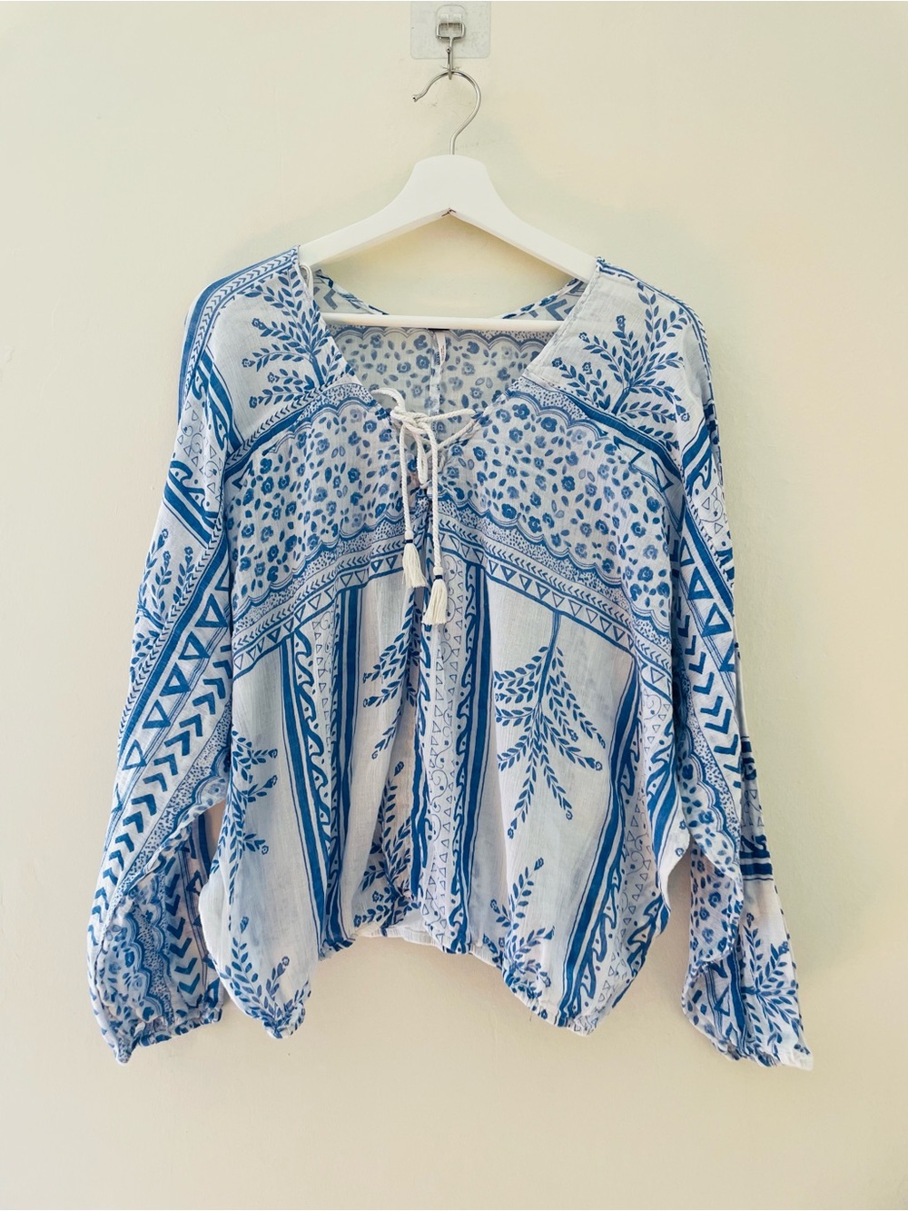 NWOT Free People Blue & White Boho Tribal Print Tassel Cotton Blouse Size Large